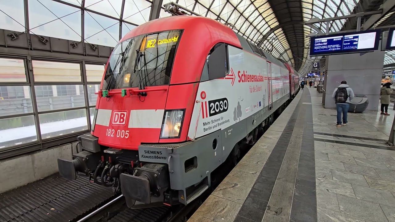 RE 2 mit BR 182 nach Cottbus, Ausfahrt Berlin - Spandau 
