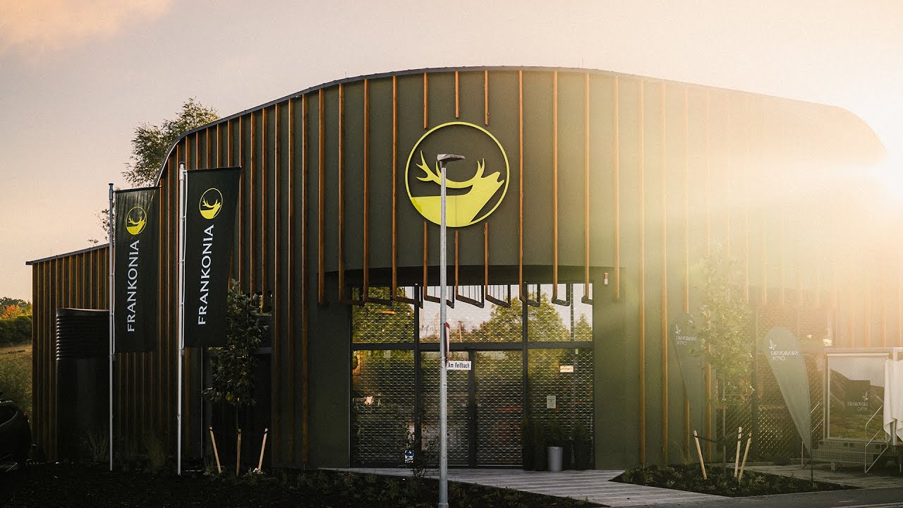 Rundflug durch den FRANKONIA Flagship-Store 🚧