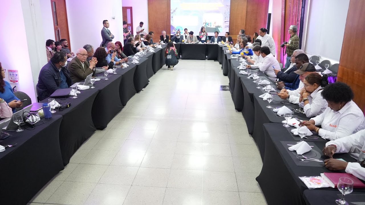 Intervención de organizaciones sindicales firma Acta de Acuerdos 2025 - Mesa Sectorial de Educación