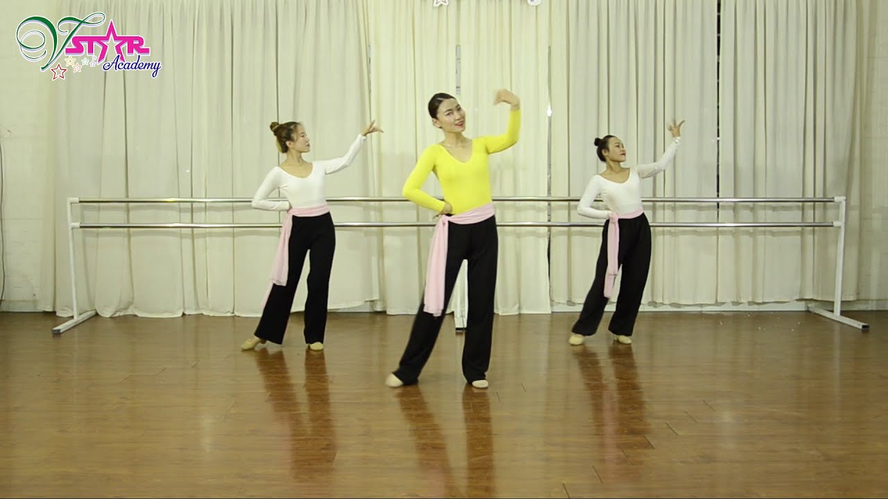 Hái đào một tay (mầm non) - Múa dân gian #7