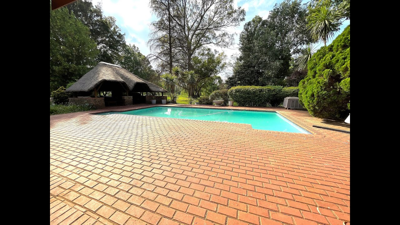 5 Bedroom Riverfront property in Henley on Klip
