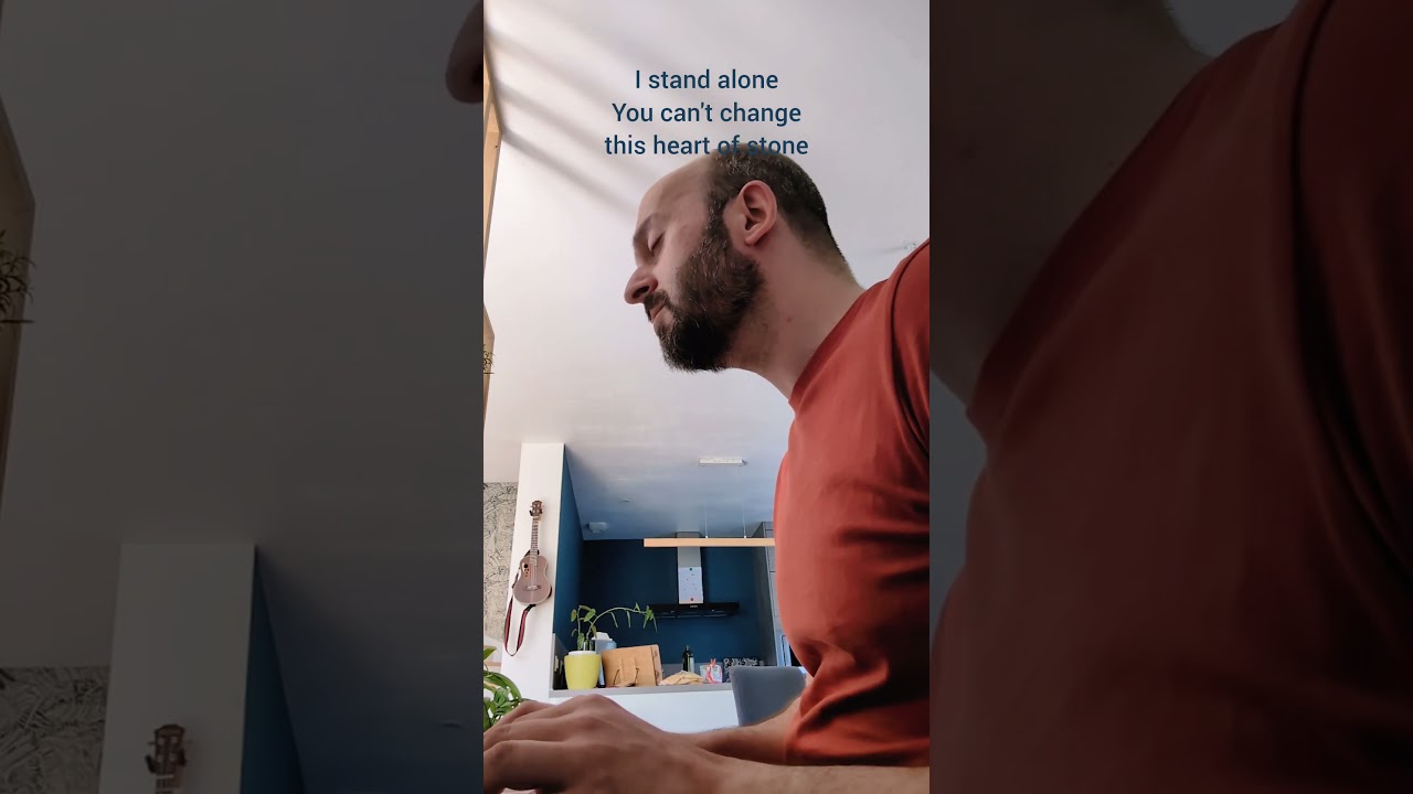 Alone in a crowded room - Ici tout commence - Jhony Maalouf (credits E. Gassin, B. Violet, M.Gonnet)