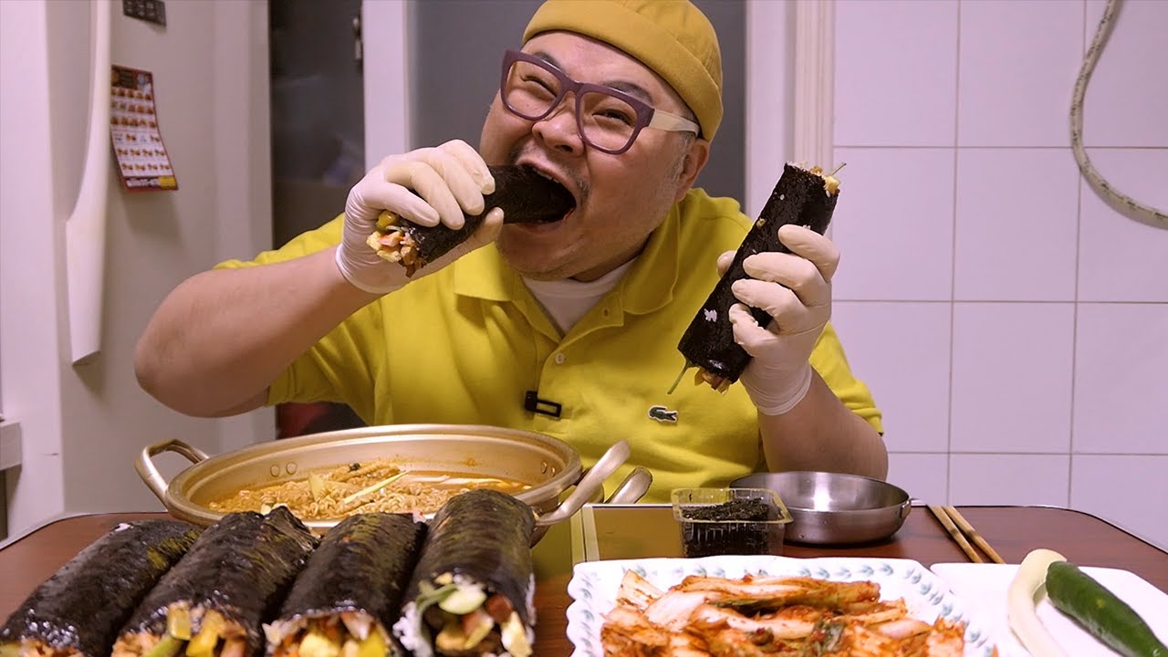 「혼밥 가이드」이거 김밥임ㅋ│김밥집 양이작아 내가만듬...근데 커서 안싸짐 이것저것 넣다보니...동의?ㅎㅎMukbang Eatingshow [Hand made Gimbap]
