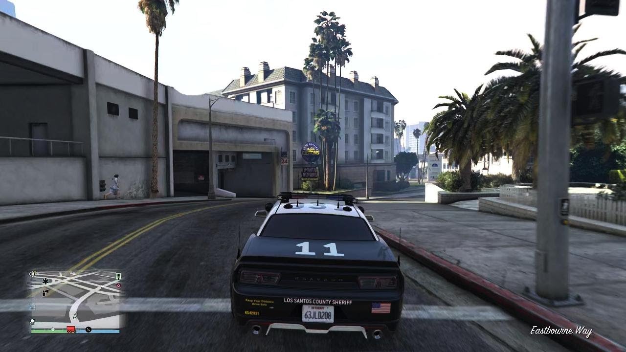 Grand Theft Auto V RP Cop vs Runner