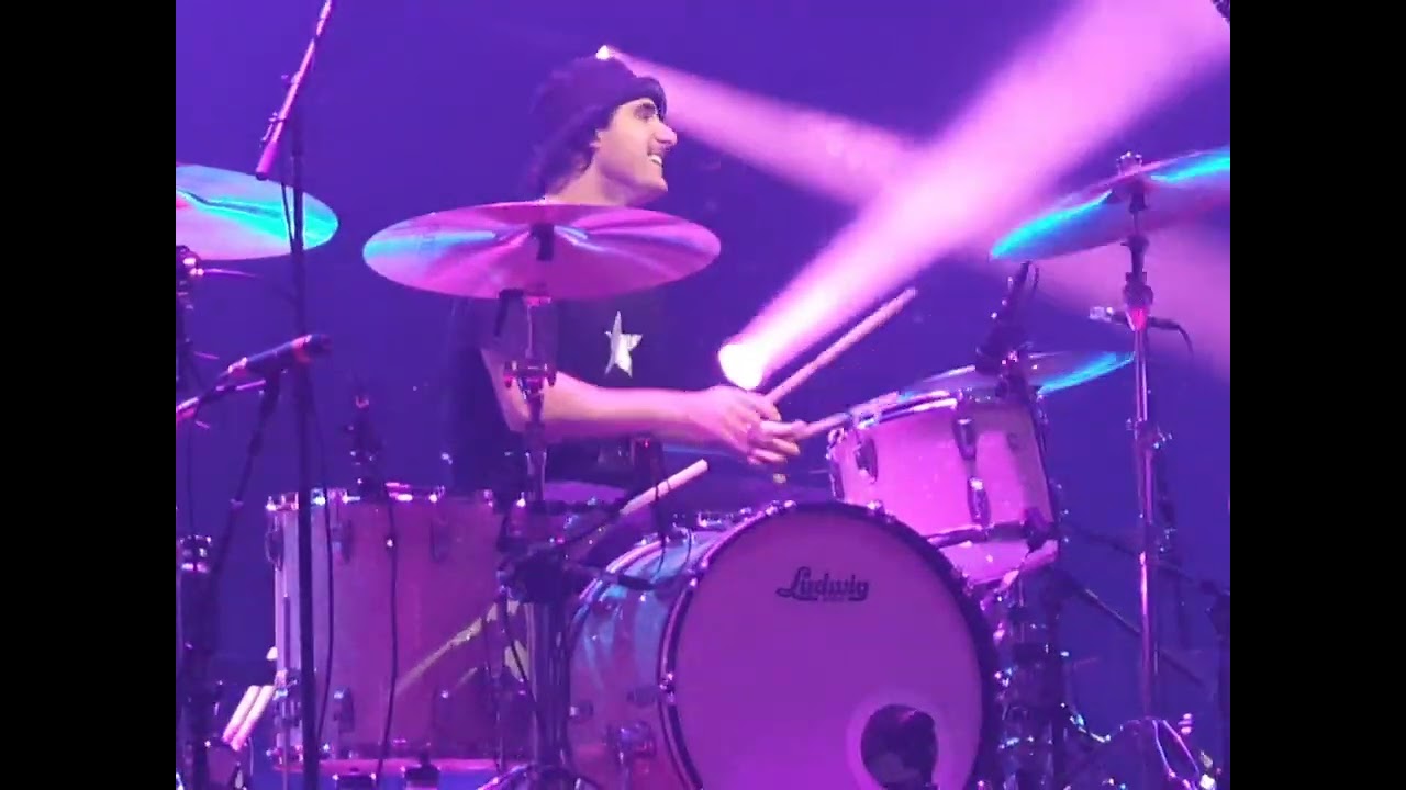 Paramore - Hard Times --- recorded from barricade @Hard Rock Live Hollywood (June 14, 2023)
