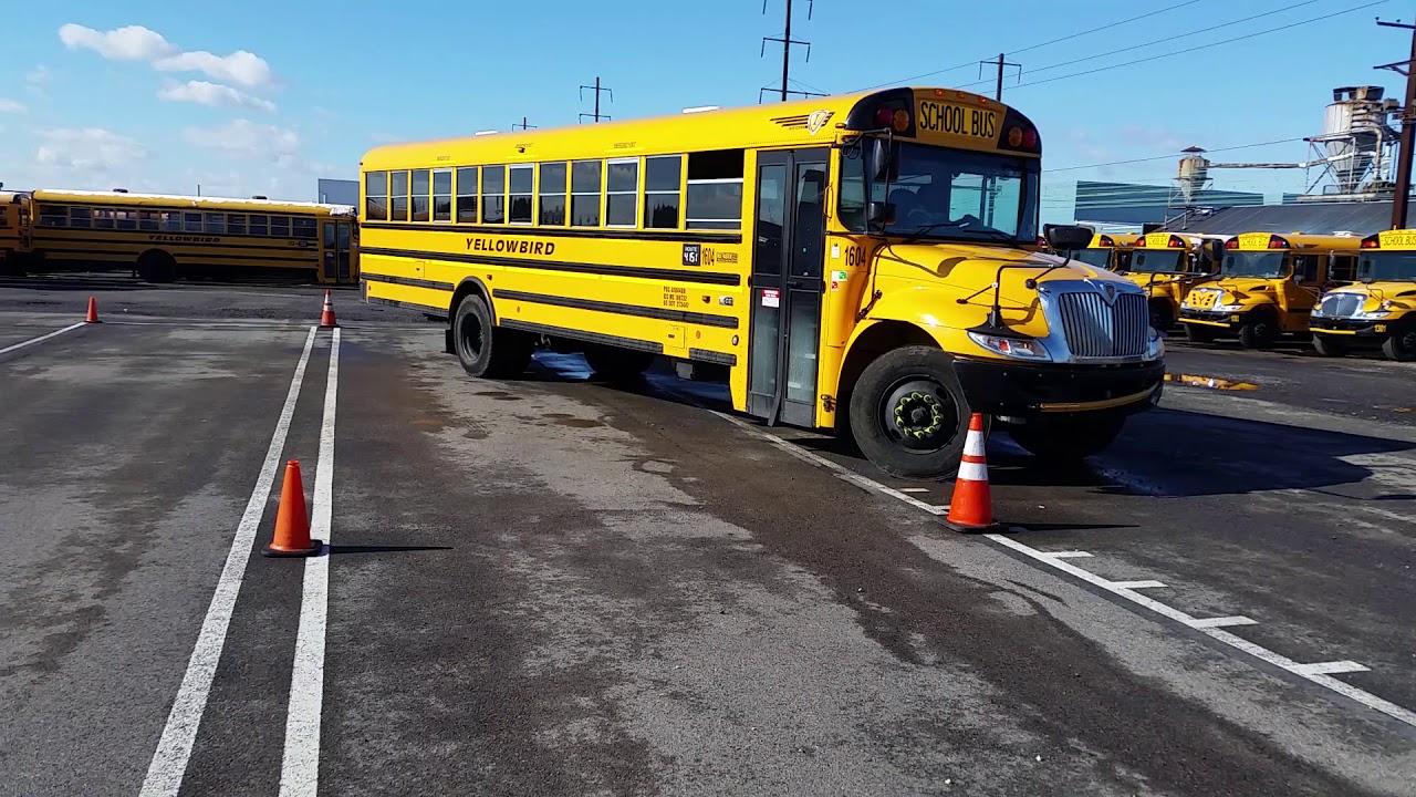 School bus parallel parking TW