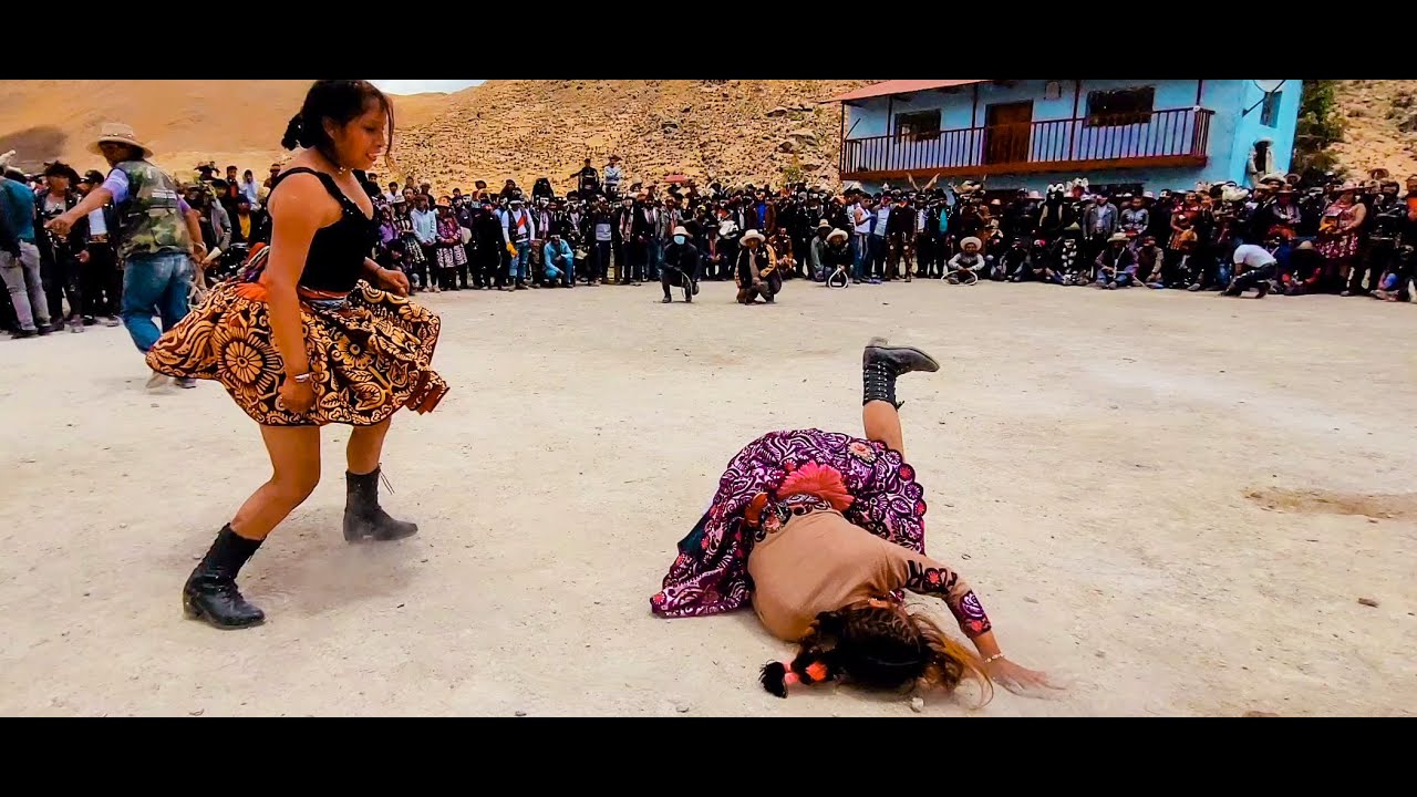 Warmi Takanakuy 2022 realizado en collpa Santotomas-Chumbivilcas