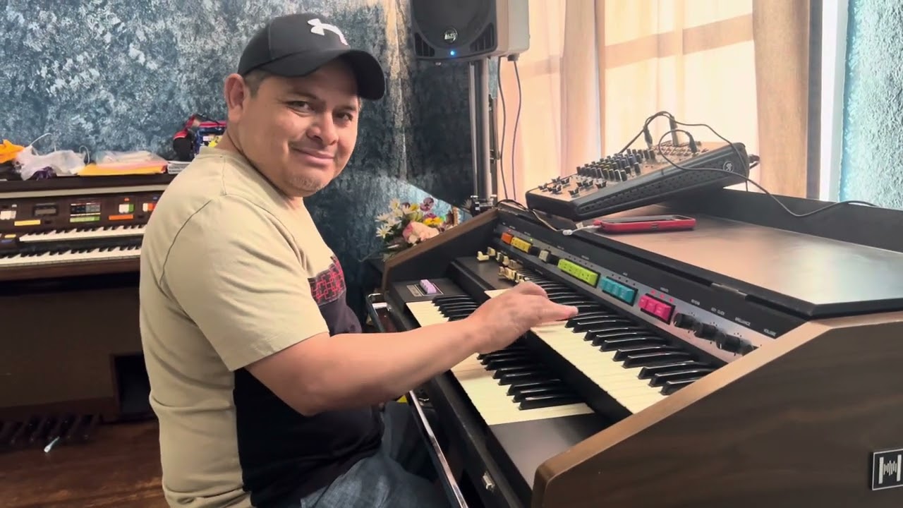 Lindo Amor del Grupo Pegasso  hammond B200