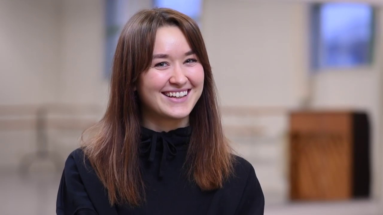 Frida Edholm - Intervju Balettakademiens dansutbildning
