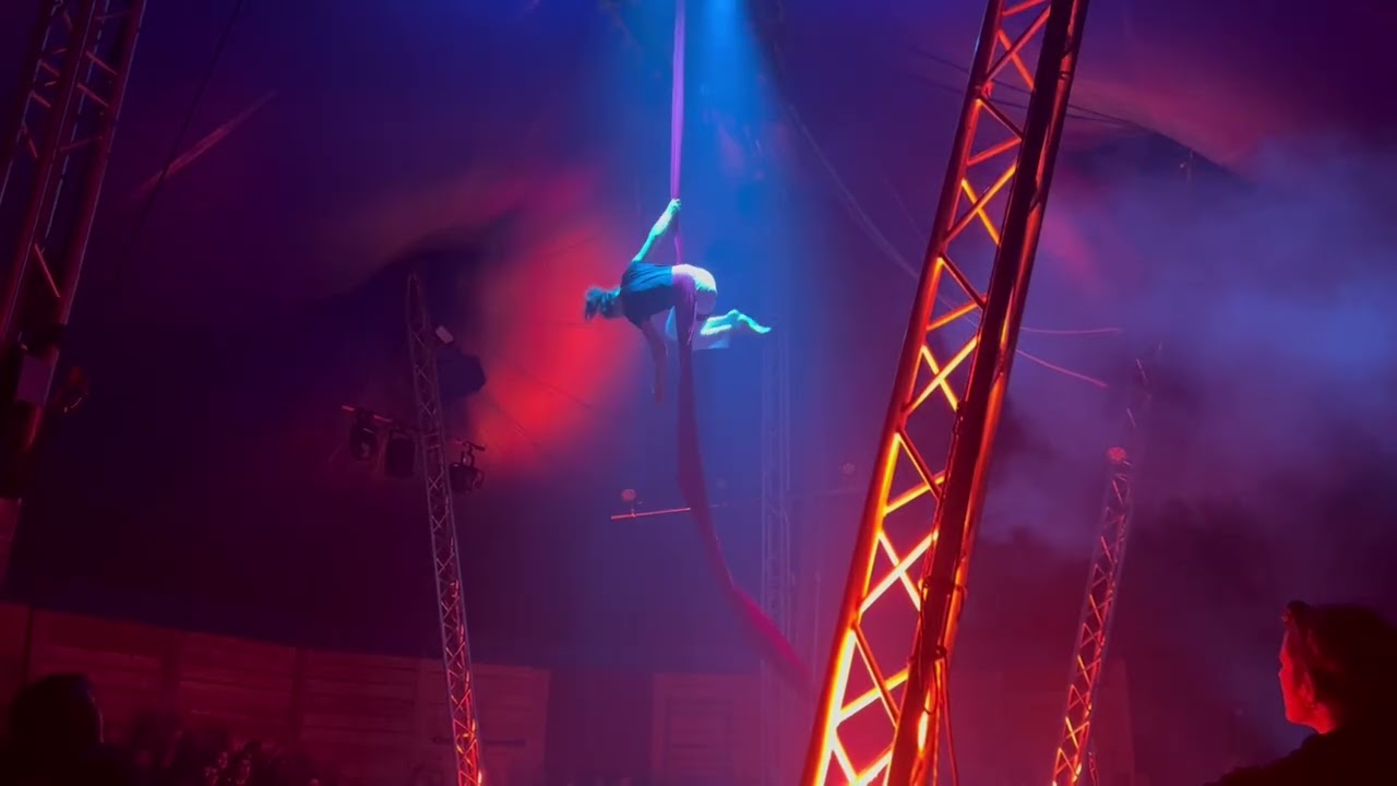 Ewen Le Gall Smits tissus aérien cirque oxymore