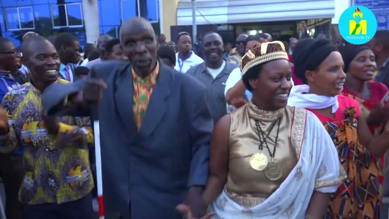 #Burundi : Sylvie Uwiragiye arongoye #Fondation_Uwiragiye yaraye atahukanye agashimwe kadasanzwe