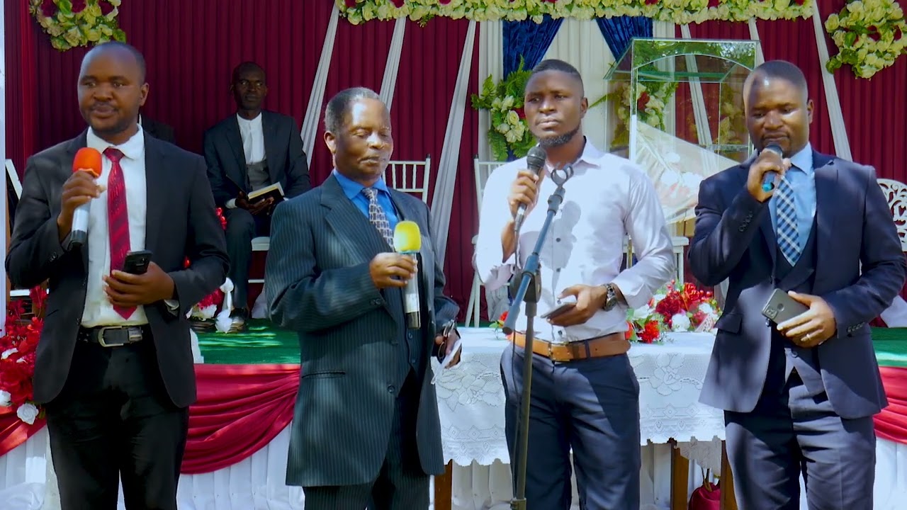 Pastor Mbewe's Family | Ndiyende Naye
