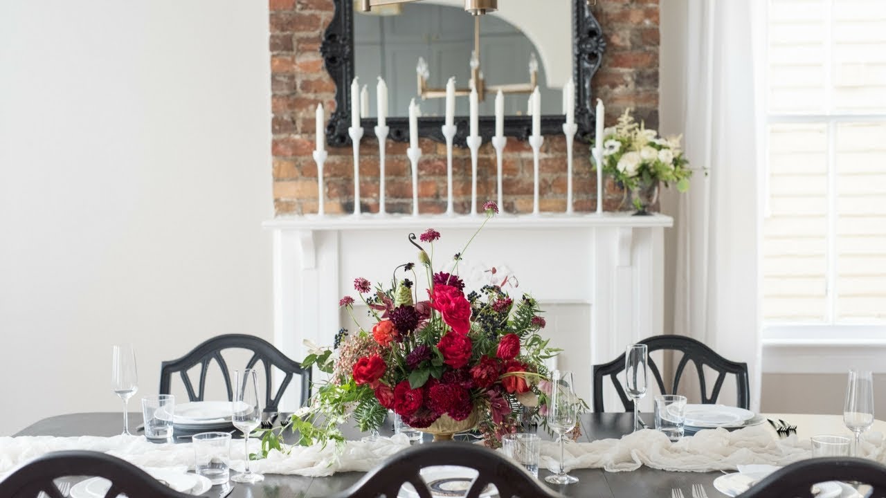 Mayesh Design Star: Unexpected Holiday Floral Arrangement