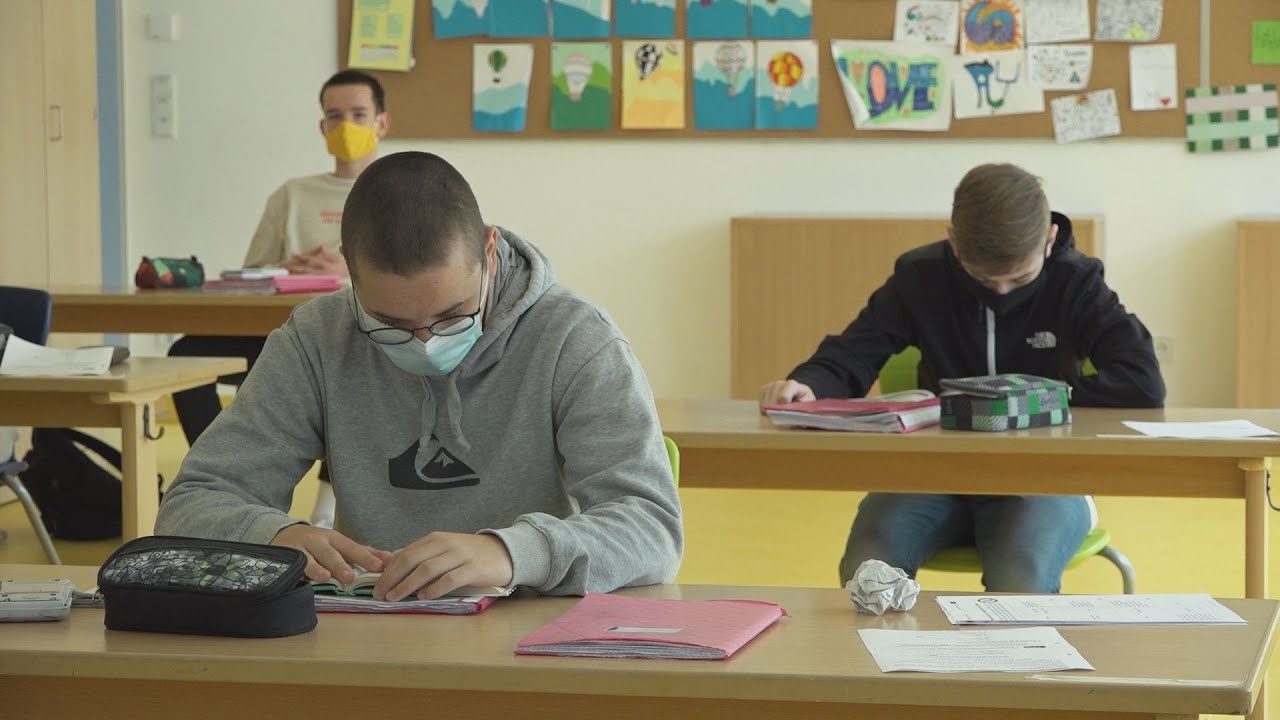 Optimismus im Klassenzimmer - Die Abschlussklassen der Realschule Coburg II legen wieder los
