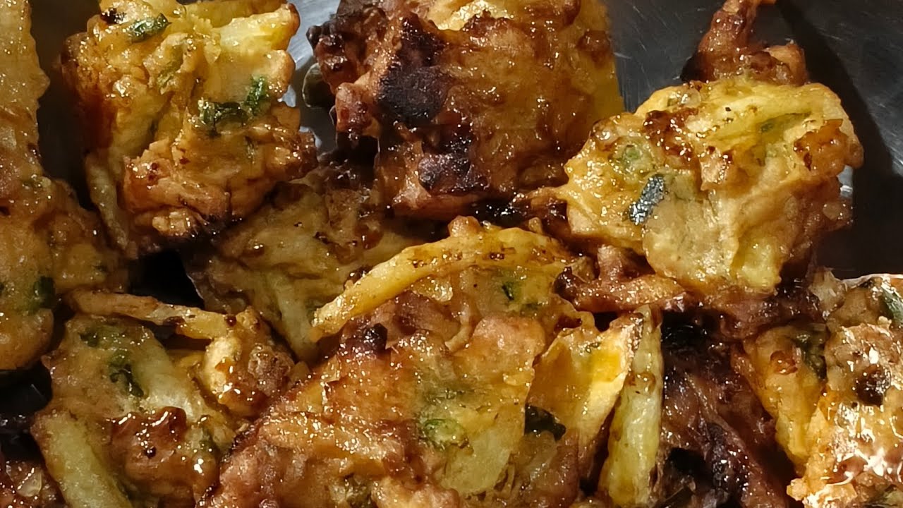 আজ বরমশাই বানালো testy testy আলুর পকোড়া 😋😋