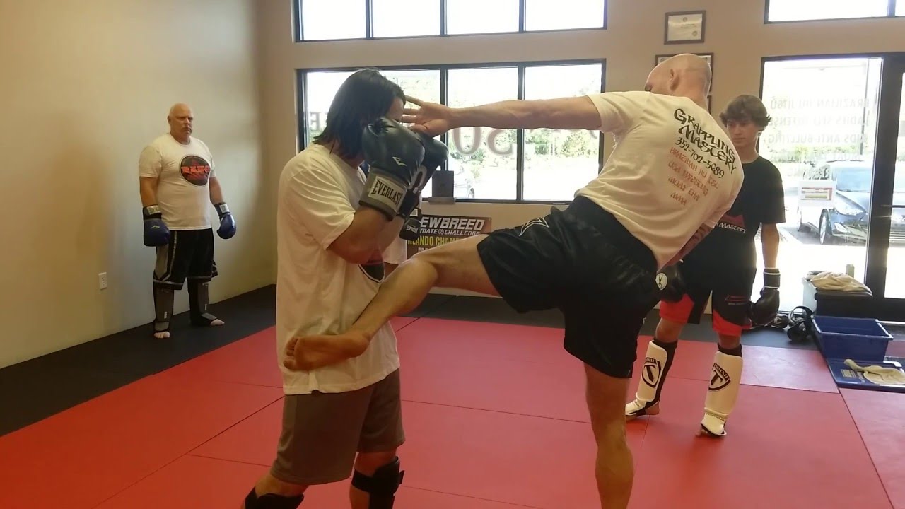 Muay Thai Technique: Switch Stance for the Switch Liver Kick