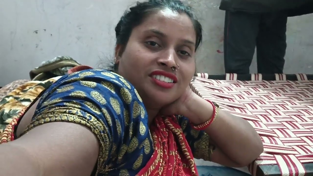 खटिया बिना रहा है