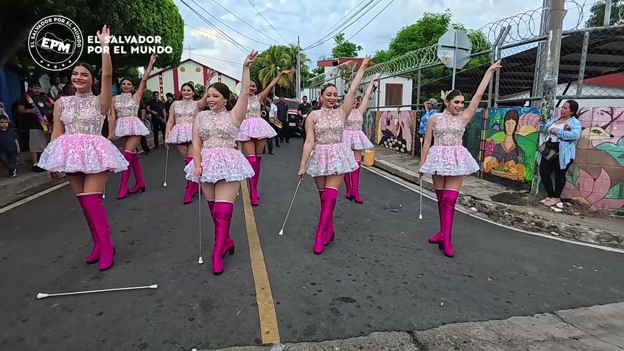 Bellas y Talentosas Cachiporristas de Ilobasco Latìn Band