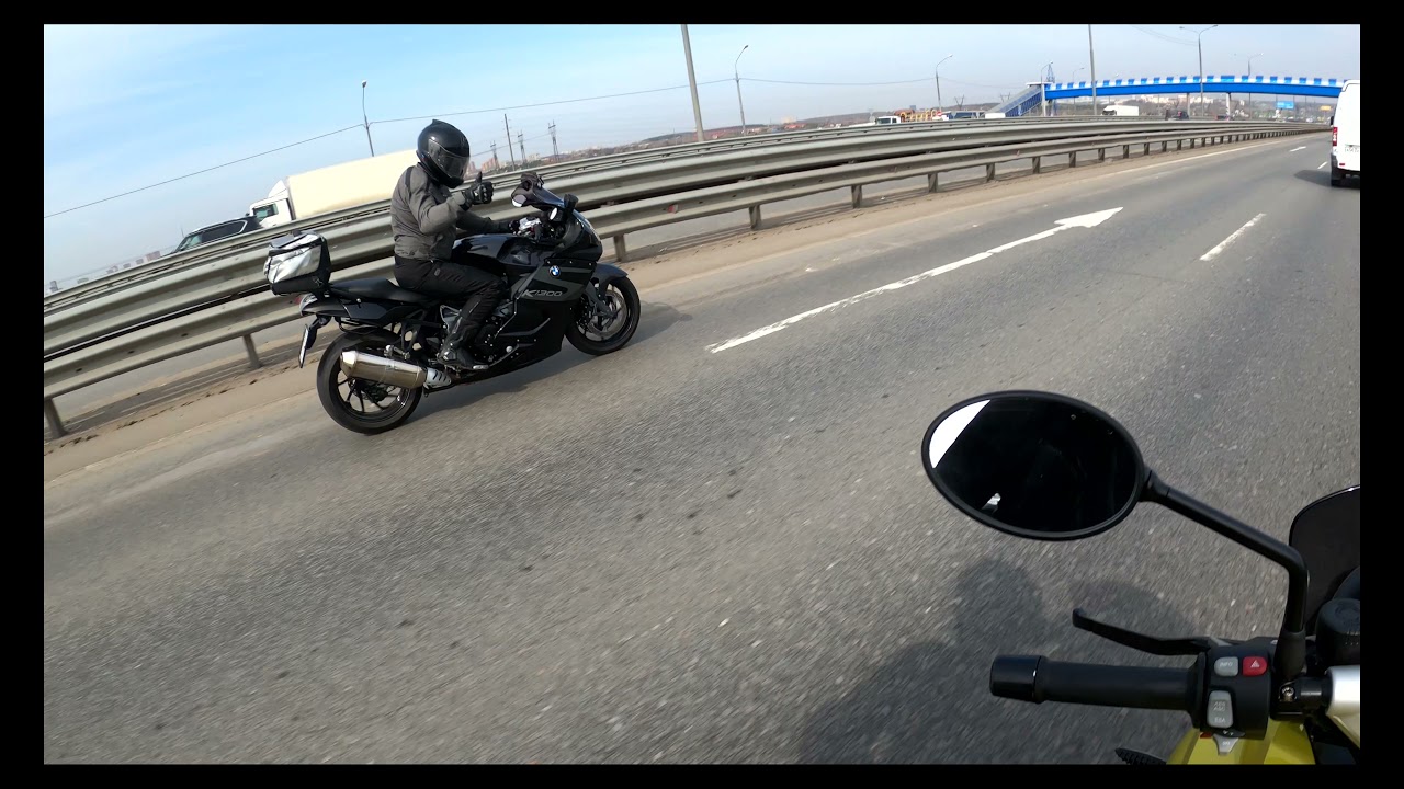Мотоцикл для новичка K1300R?  K1300S обогнал меня как стоящего. а киа вовремя посмотрела в зеркала.