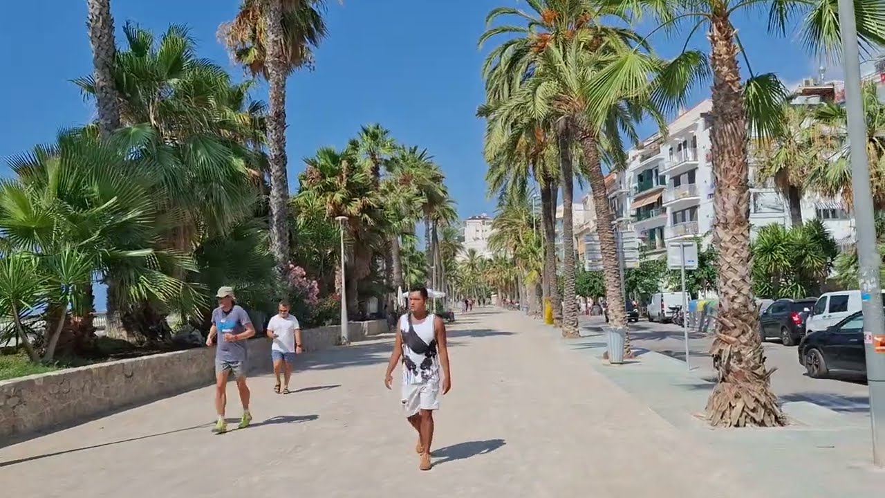 Una mañana en la Playa Gay de Sitges. Parte 2