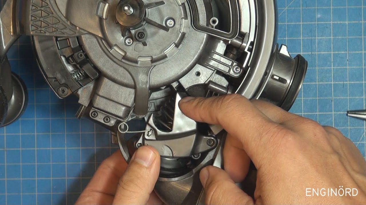 Ремонт шланга клапана пылесоса Dyson DC40