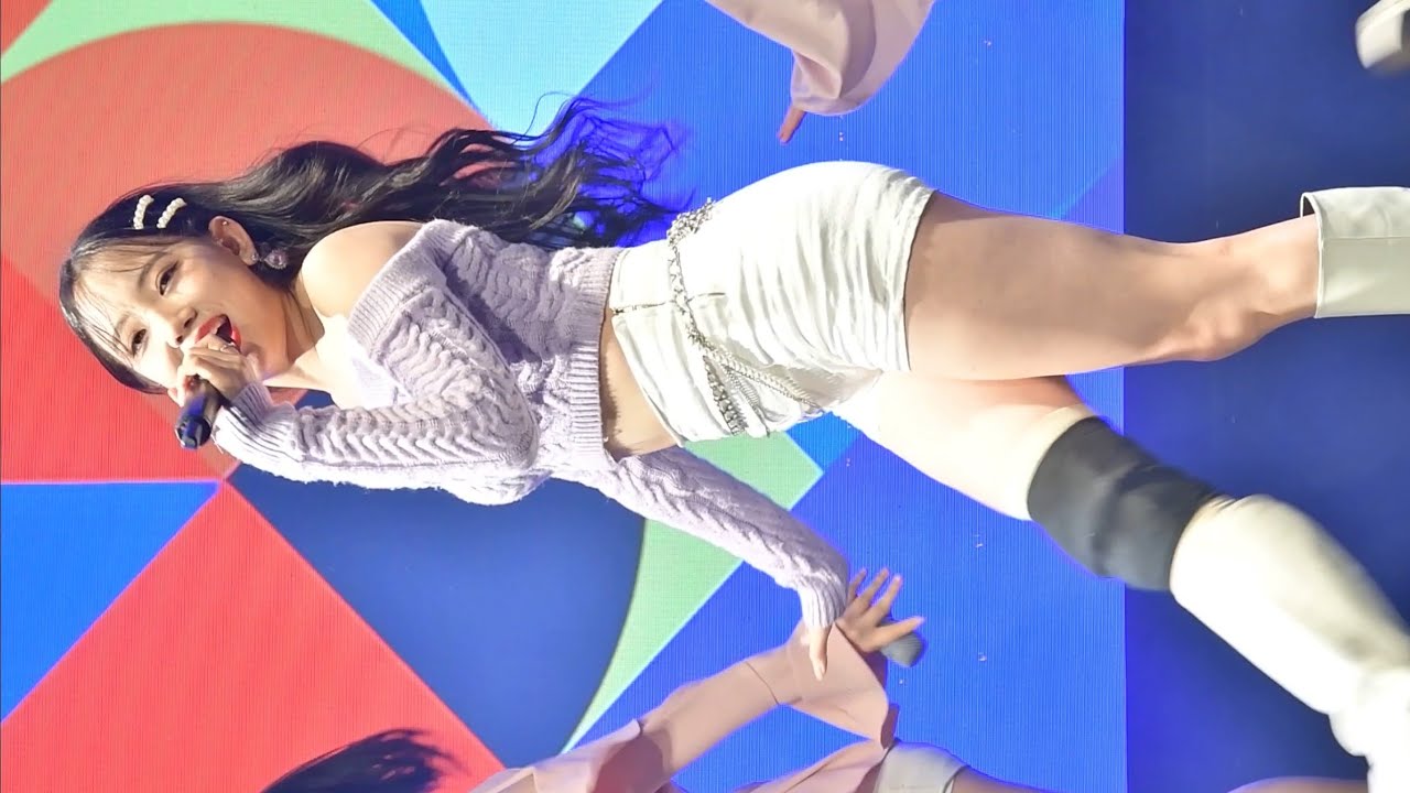 230101 핑크판타지[아랑] - 'SNEAKERS' cover.  {Miracle concert}