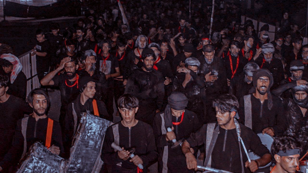 العزاء الاستعراضـــي ليلة ١ محرم الحرام 1443 ::   موكب خوة العباس
