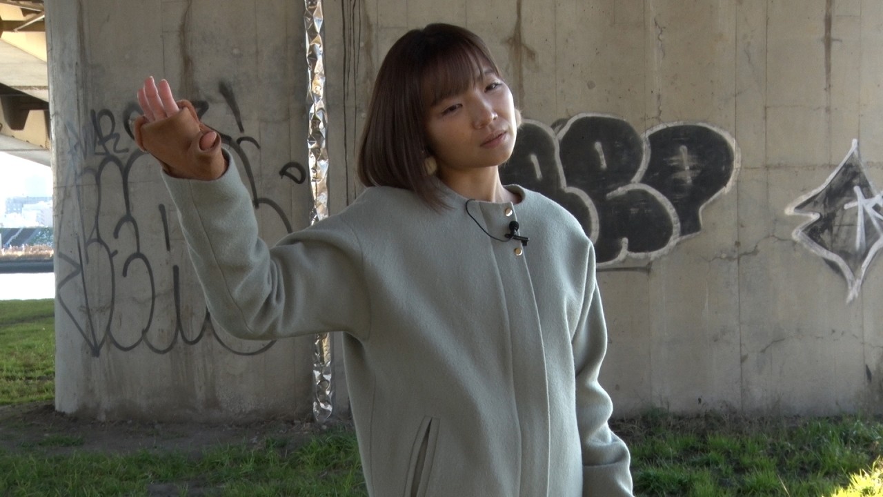 【心霊映像】それシャドーピープルじゃないの！？ダンスチームの練習に現れた“存在”【心霊闇動画64】