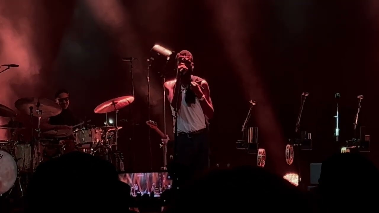 Gary Clark, Jr - If Trouble Was Money (with Susan Tedeschi & Derek Trucks)