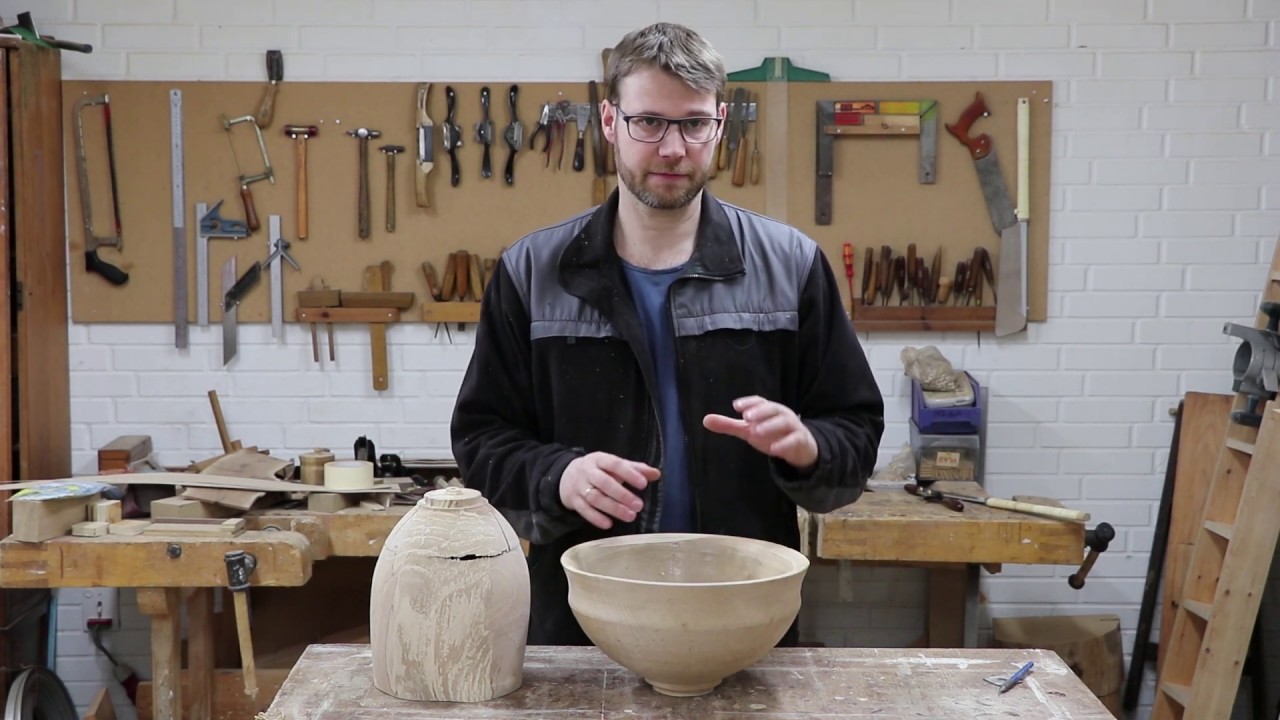 Trædrejning vådt træ/tørt træ (Wood turning - humid/dry wood)