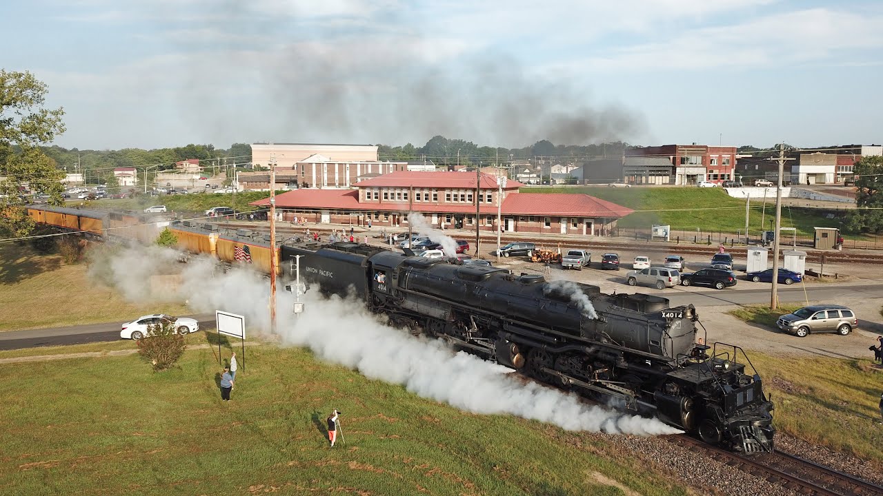The Union Pacific Big Boy #4014 Steams Out of Poplar Bluff, Missouri 2021