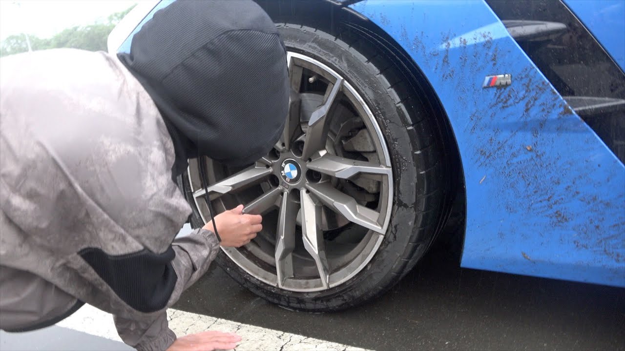 【ガチ】600万円のスポーツカーぶっ壊れたw w w w w w