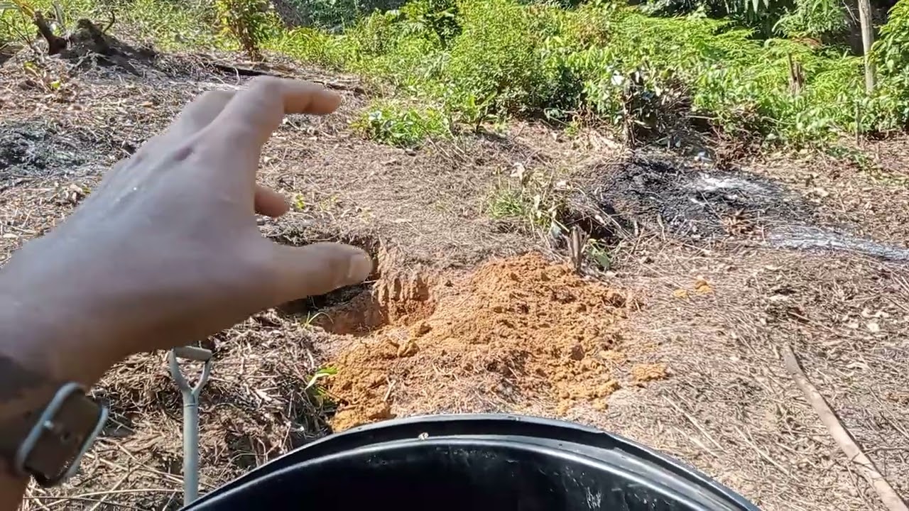 Upacara Pecah Tanah untuk Projek Pondok di Dusun Aleya 