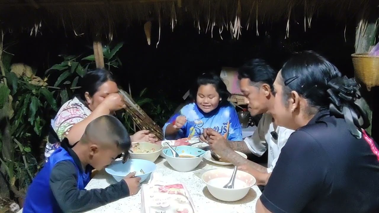 Ep.1253 วันนี้น้องแนนนำเสนอเมนูต้มยำไส้ตันแซ่บๆ