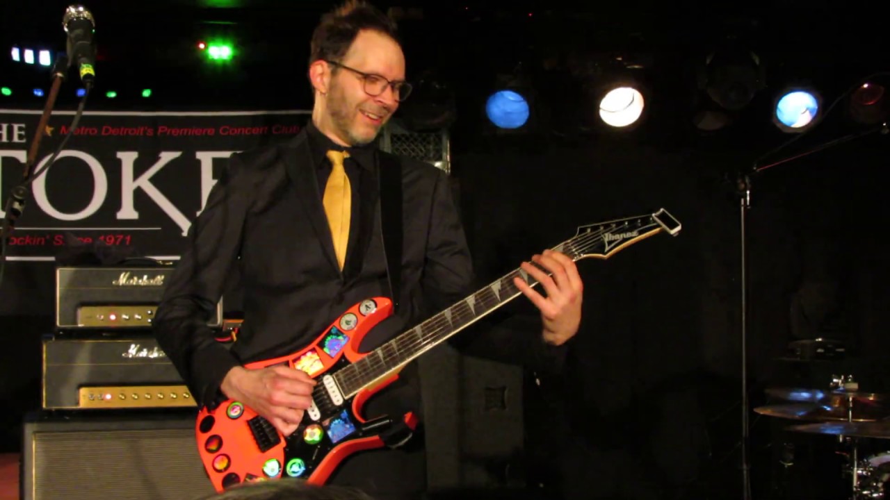 Paul Gilbert - Bungalow/While My Guitar Gently Weeps (The Beatles) Token Lounge. May 31, 2019