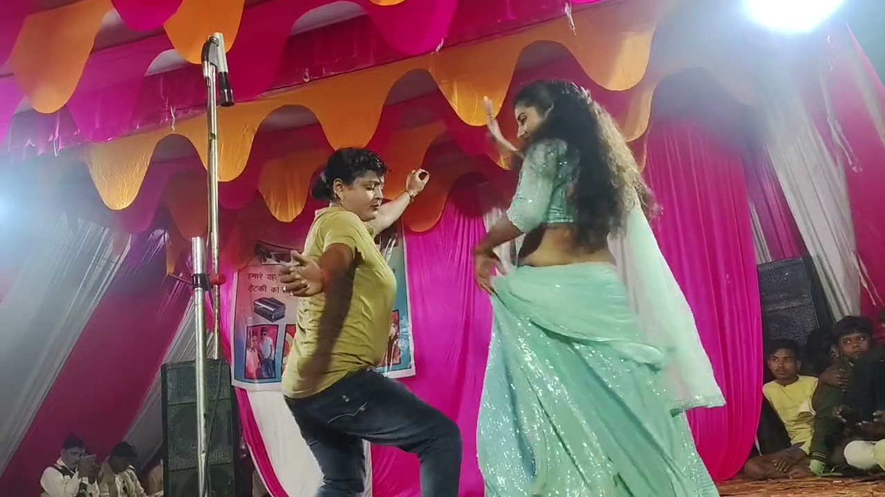 Ego chumwo leja gal me sangh dilo leja rumal me furri dancer 