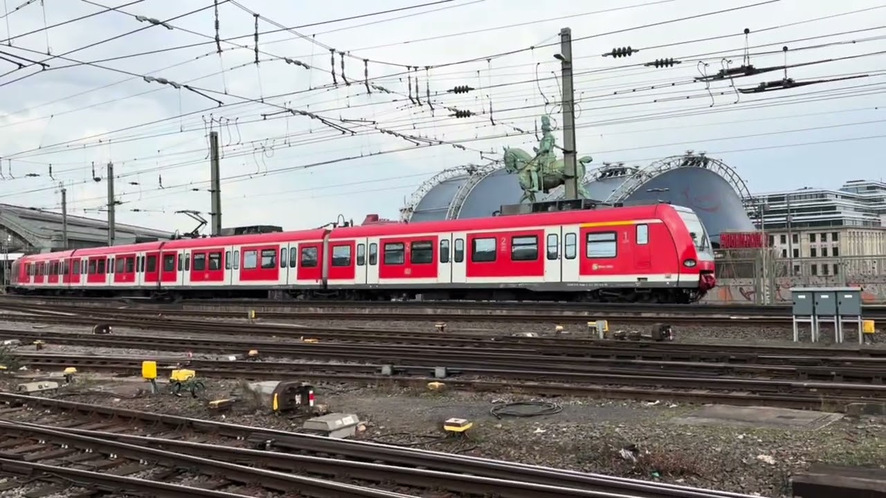 ￼Trains arriving and departing Köln Hauptbahnhof over the lovely bridge over the river Rhine