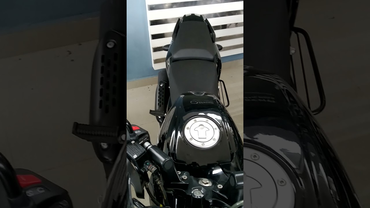 Pulsar 125 Bs6 Black 2021 split seat