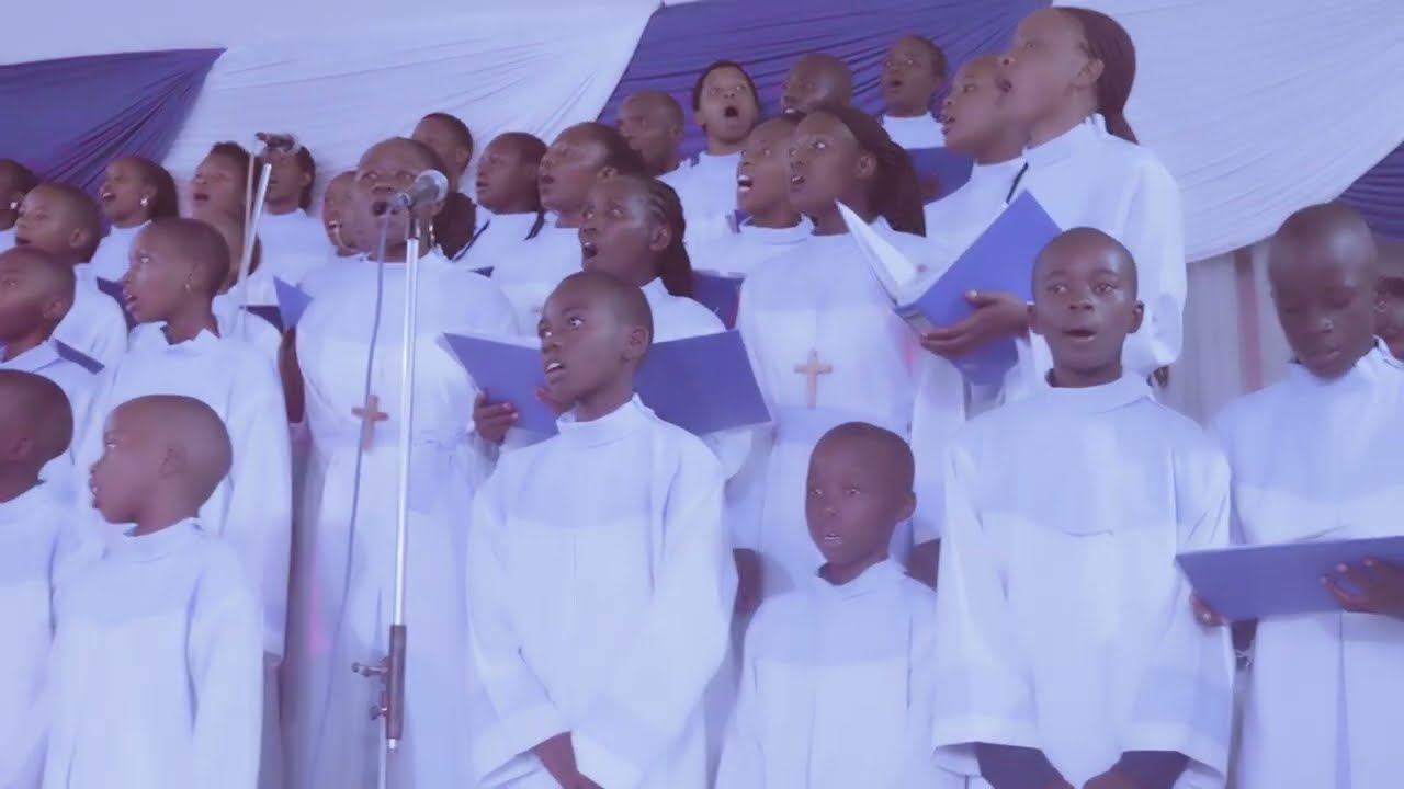 NI MWISHIME MUNEZERWE - Pueri Cantores catheDrale Ruhengeri (Christmas Concert 2023)