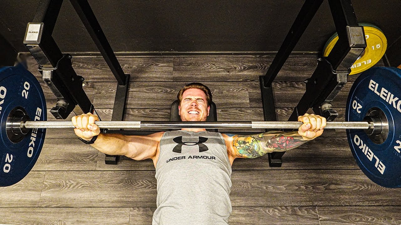 I Trained Like a Powerlifter for 30 Days.