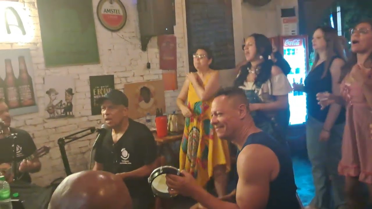 Grupo Toca do samba no Bar Oh madalena parte 6