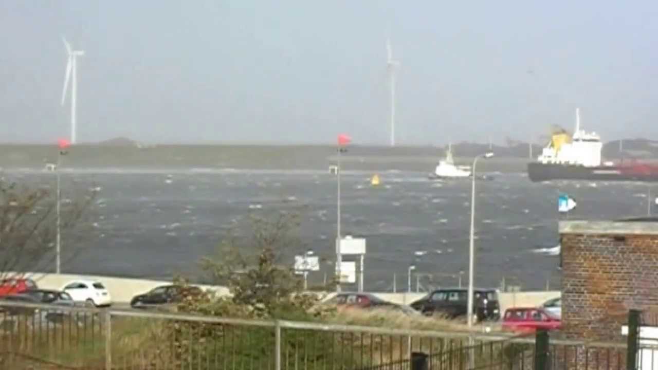 Storm in IJmuiden 28-10-2013