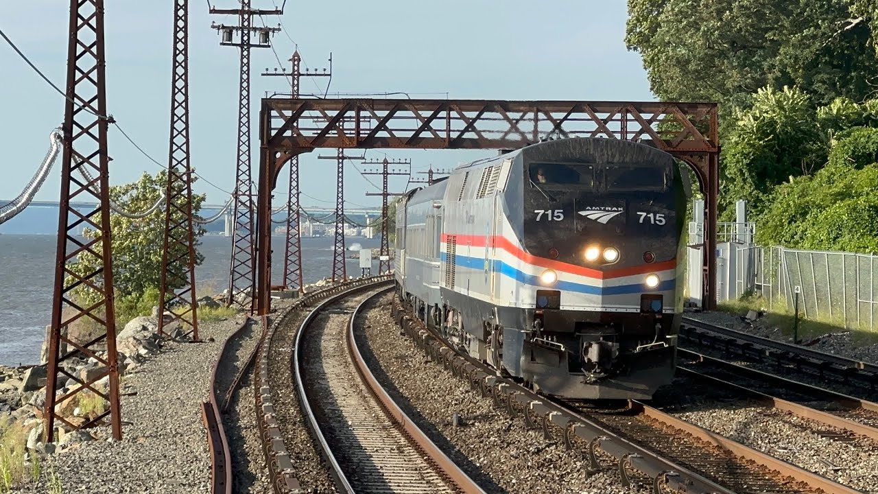Hudson line: Amtrak and Metro-North action in Ardsley-on-Hudson