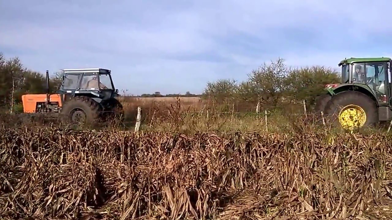 Fiat 900E vs John Deere 7515