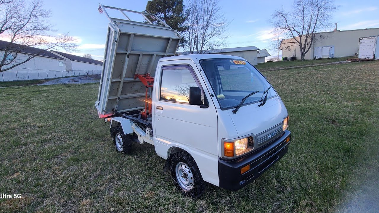 SOLD 1993 Daihatsu Hijet Dump. 22.500 miles