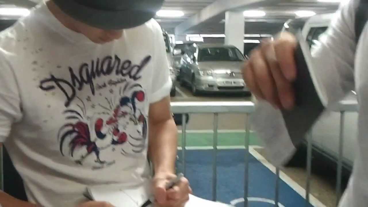 [FANCAM] Kim Soo Hyun (김수현) in London 2012