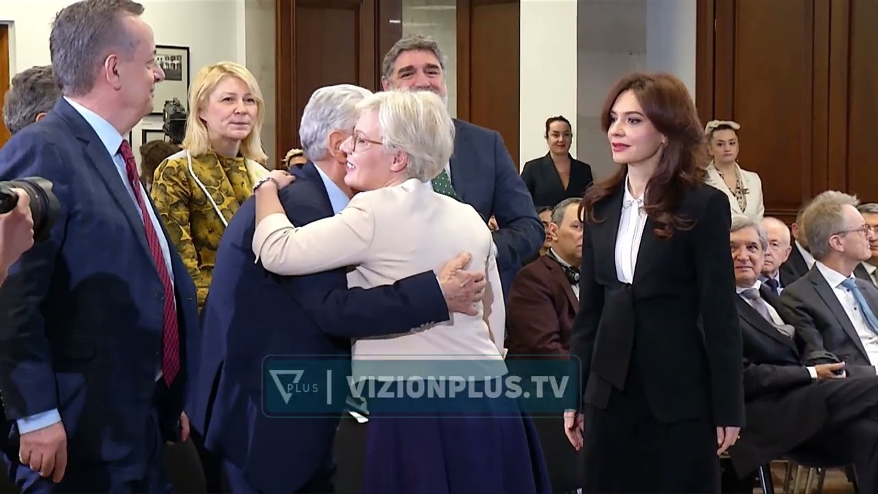 90-vjetori i lindjes së Kadaresë, një shtatore për shkrimtarin e madh dhe një ekspozitë me letërkëm