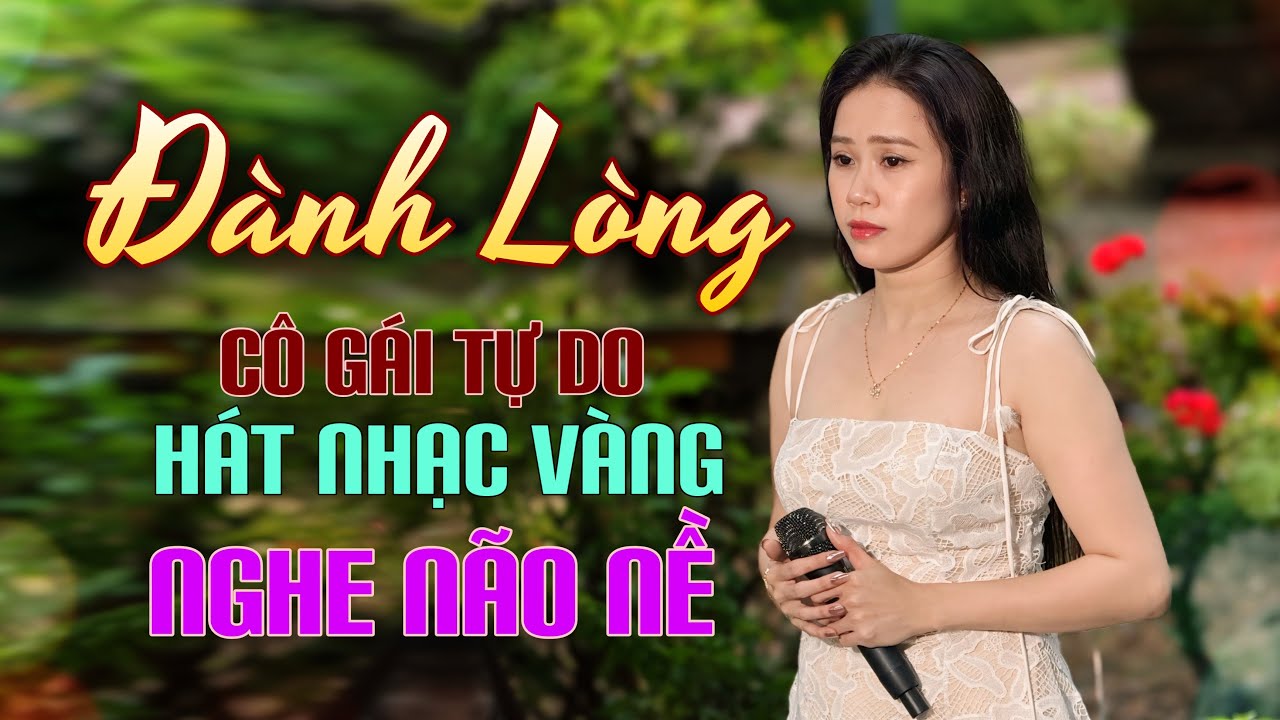 Tự Do Hát Nhạc Vàng Giữa Công Viên Cô Gái Trẻ Đầy Nghị Lực Nhận Được Quá Nhiều Lời Khen