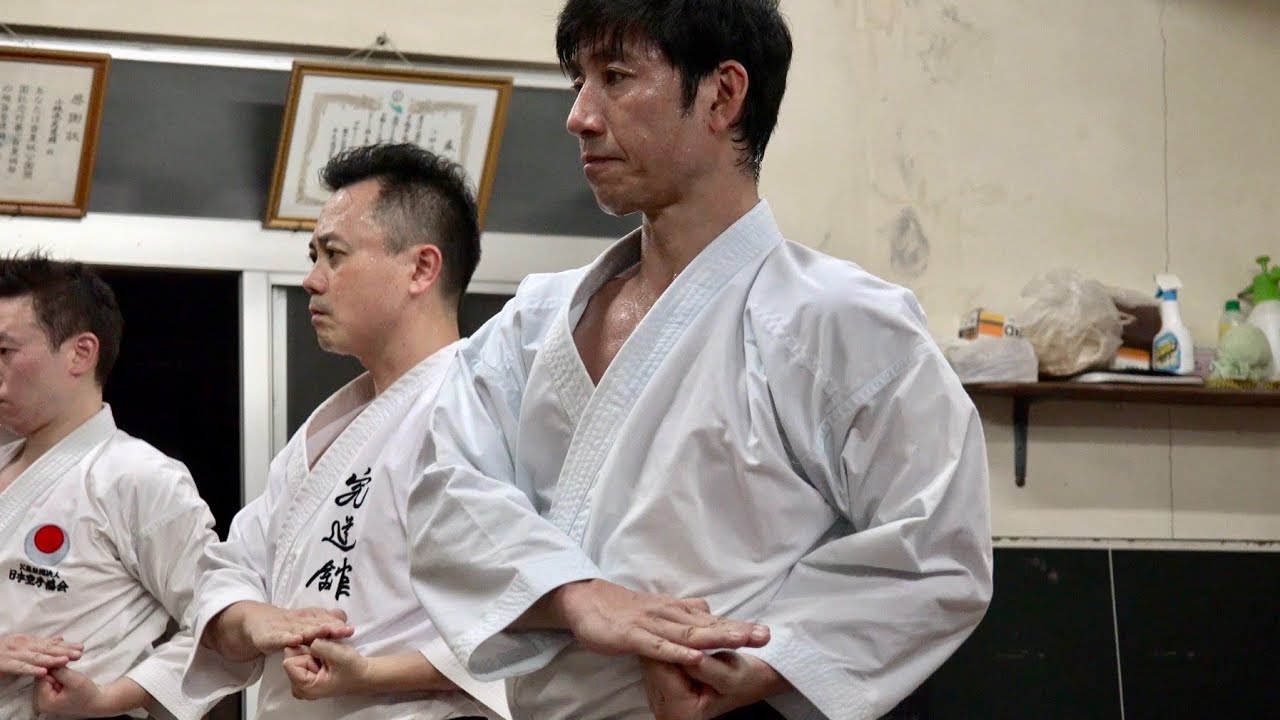 沖縄小林流空手のナイファンチ三段を学ぶ Naifanchi Sandan of Okinawa Shorin-ryu Karate Kyudokan