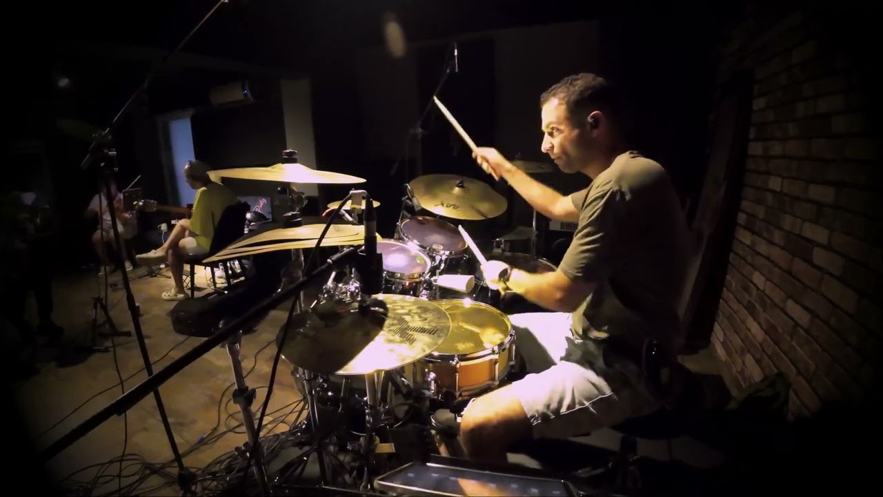 Yarım Kalan Aşk (Ferdi Özbeğen) Studio Recording Session - Burak Ülke